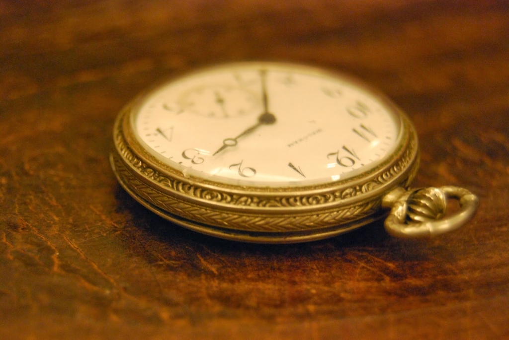 アンティークウォルサム懐中時計手巻き　1921年