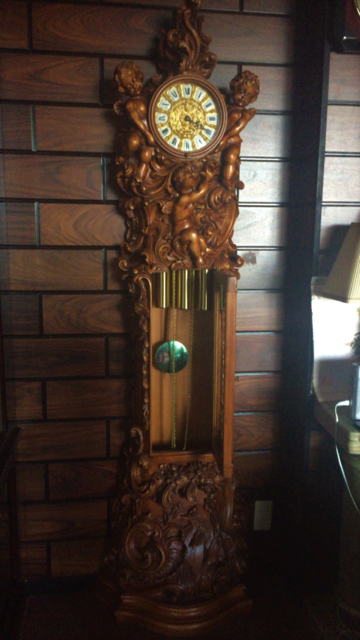 時計修理事例・イタリア・ブロジアート社製ロココ様式天使彫刻ホール 